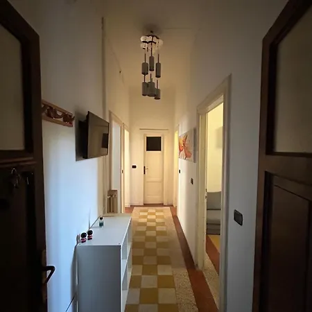 Traditional Isola District - Shared Проживание в семье *